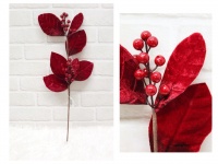 Gałązka sztuczna świąteczna - bordowe welurowe liście z czerwonymi kulkami 60 cm