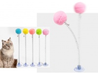 Zabawka na przyssawce dla kota pompon z dzwoneczkiem 23x3,5 cm mix kolor