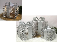 Dekoracja PREZENT LED na stelażu z drutu z folią srebrną KOKARDA kpl 3 szt 