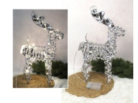 Dekoracja RENIFER 40 LED na stelażu z drutu z folią srebrną 43x24x12 cm