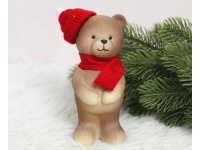 Figurka polyston MIŚ w czapce i szaliku 16x8x6 cm BRĄZOWY (35242-3)