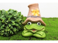 k Figurka ceramiczna ŻABA W KAPELUSZU 18x13 cm