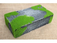 Kamień styropianowy KOSTKA omszony 23x11x6 cm ZIELONO - CZARNY - 1szt