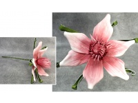 Kwiat piankowy MAGNOLIA Z ZIELONYMI LISTKAMI wys. 53 (główka 27x14 cm) RÓŻOWY