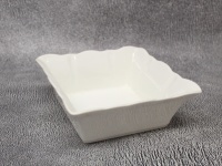 Miska ceramiczna KWADRATOWA z falowanym brzegiem 17x6,5 cm BIAŁA