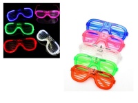 Okulary świecące IMPREZOWE LED na baterie 15,5x6 cm MIX KOLOR