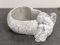 Osłonka betonowa SERCE, ANIOŁ 22,5x18x10,5 cm SZARA