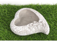 Osłonka betonowa SERCE Z RÓŻĄ 19x15,5x6 cm BEŻOWA
