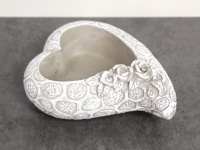 Osłonka betonowa SERCE Z RÓŻĄ 19x15,5x7 cm SZARA