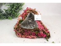 Osłonka mech, gałązki suszone kwiaty róż SERCE 25x21x9 cm