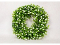 Wieniec wianek dekoracyjny z białymi kwiatkai 42 cm